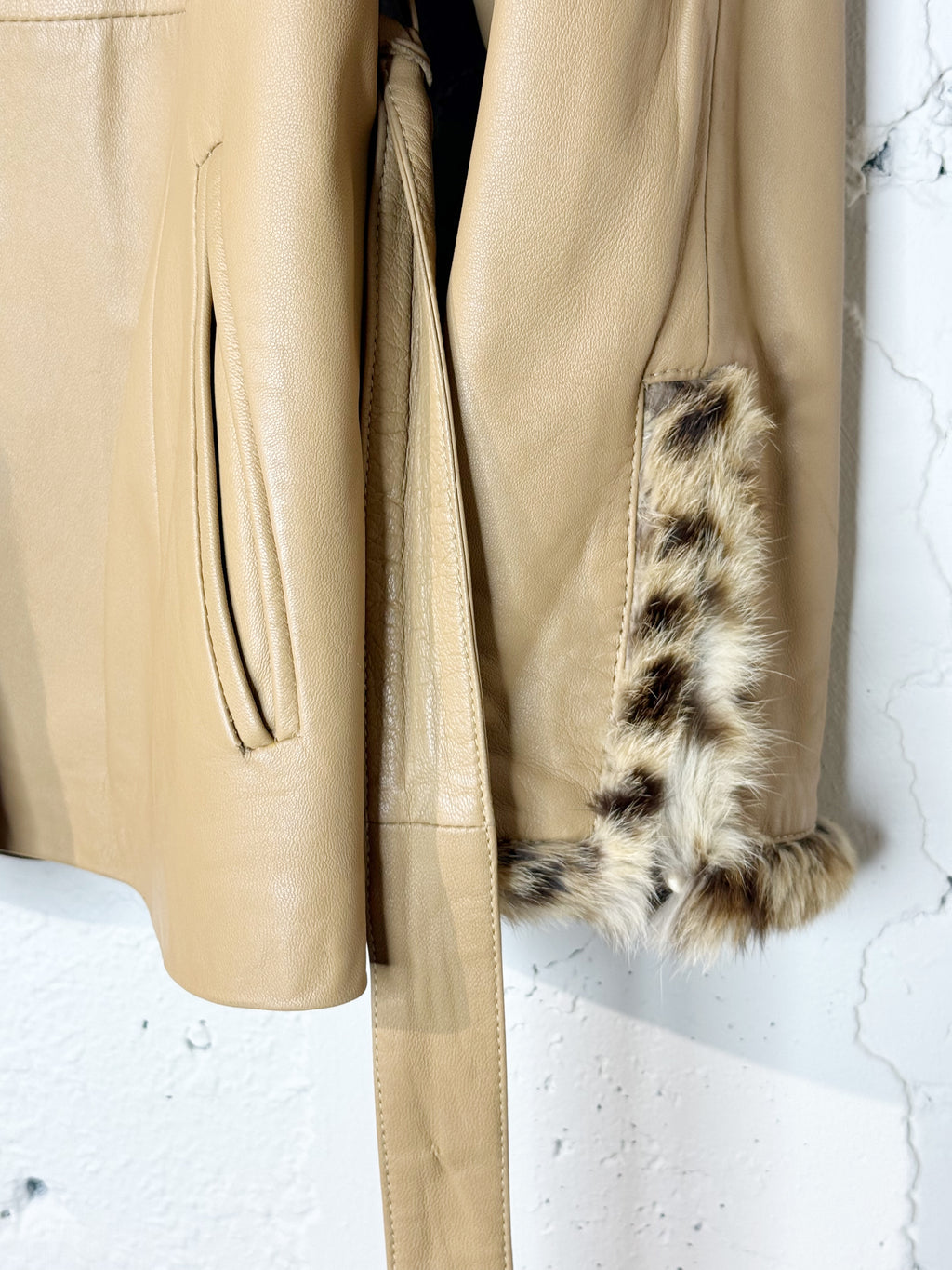 GIANNFRANCO FERRÉ LEATHER JACKET WITH FUR TRIM - M