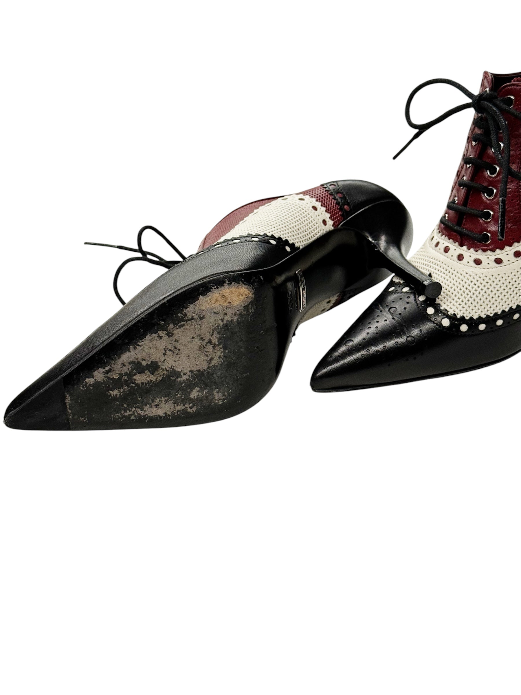 GUCCI Lace-Up Oxford Heels