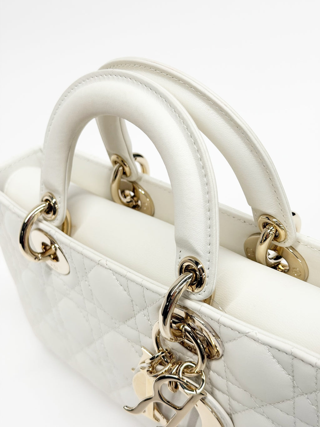 Christian Dior Lady Dior Medium – White Cannage Lambskin, Gold Hardware