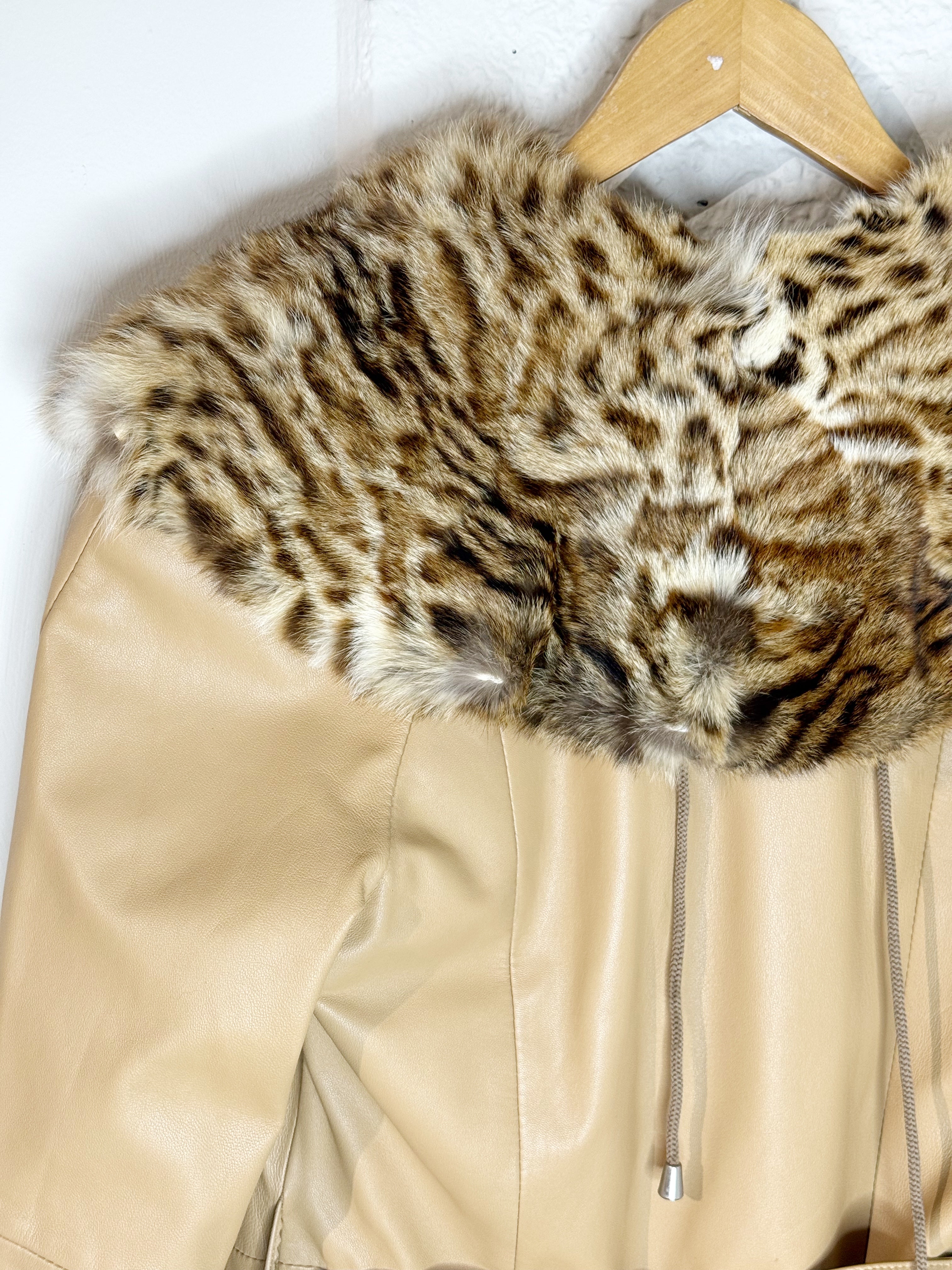 GIANNFRANCO FERRÉ LEATHER JACKET WITH FUR TRIM - M