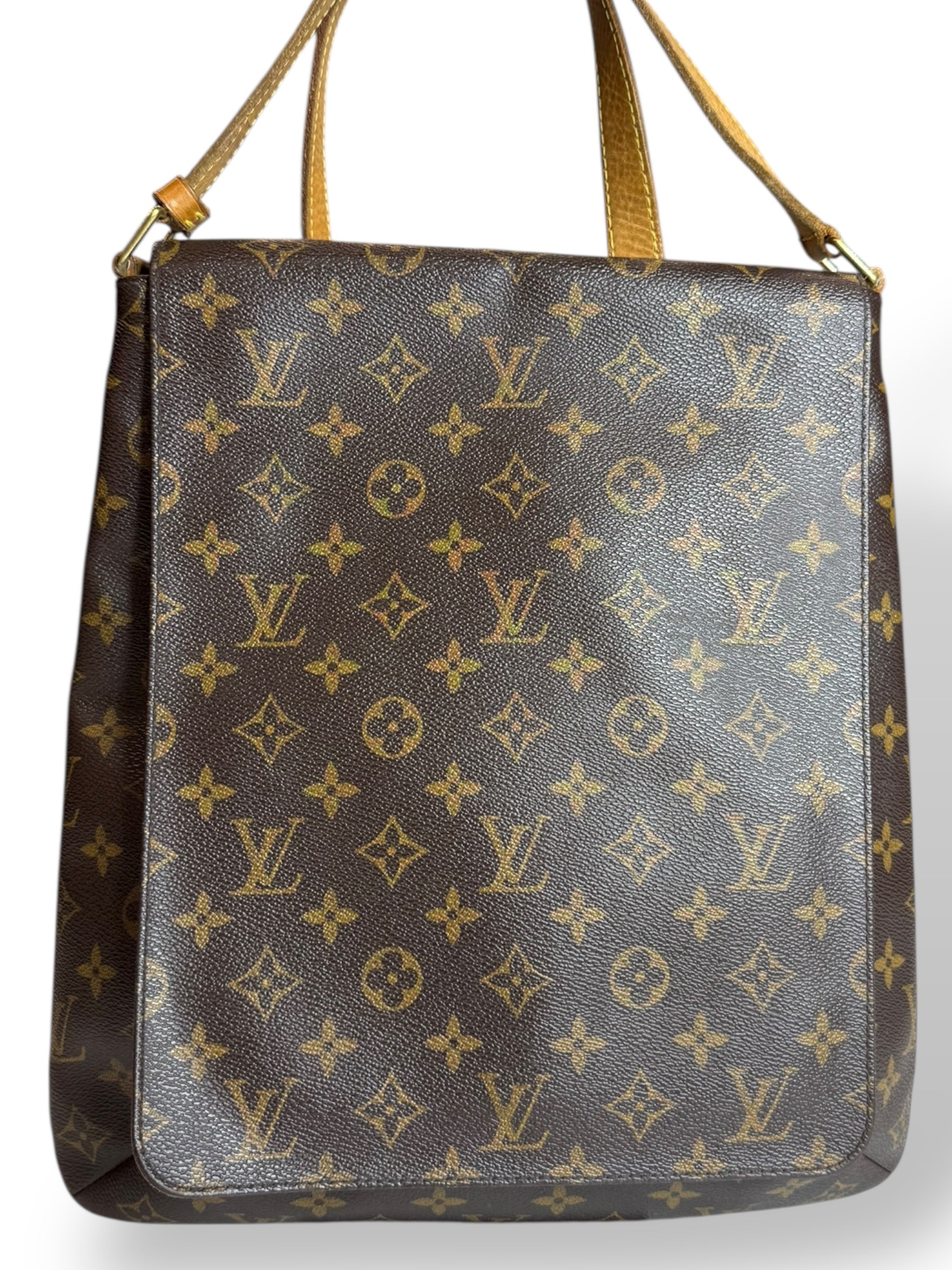 Louis Vuitton
Musette Tango leather handbag