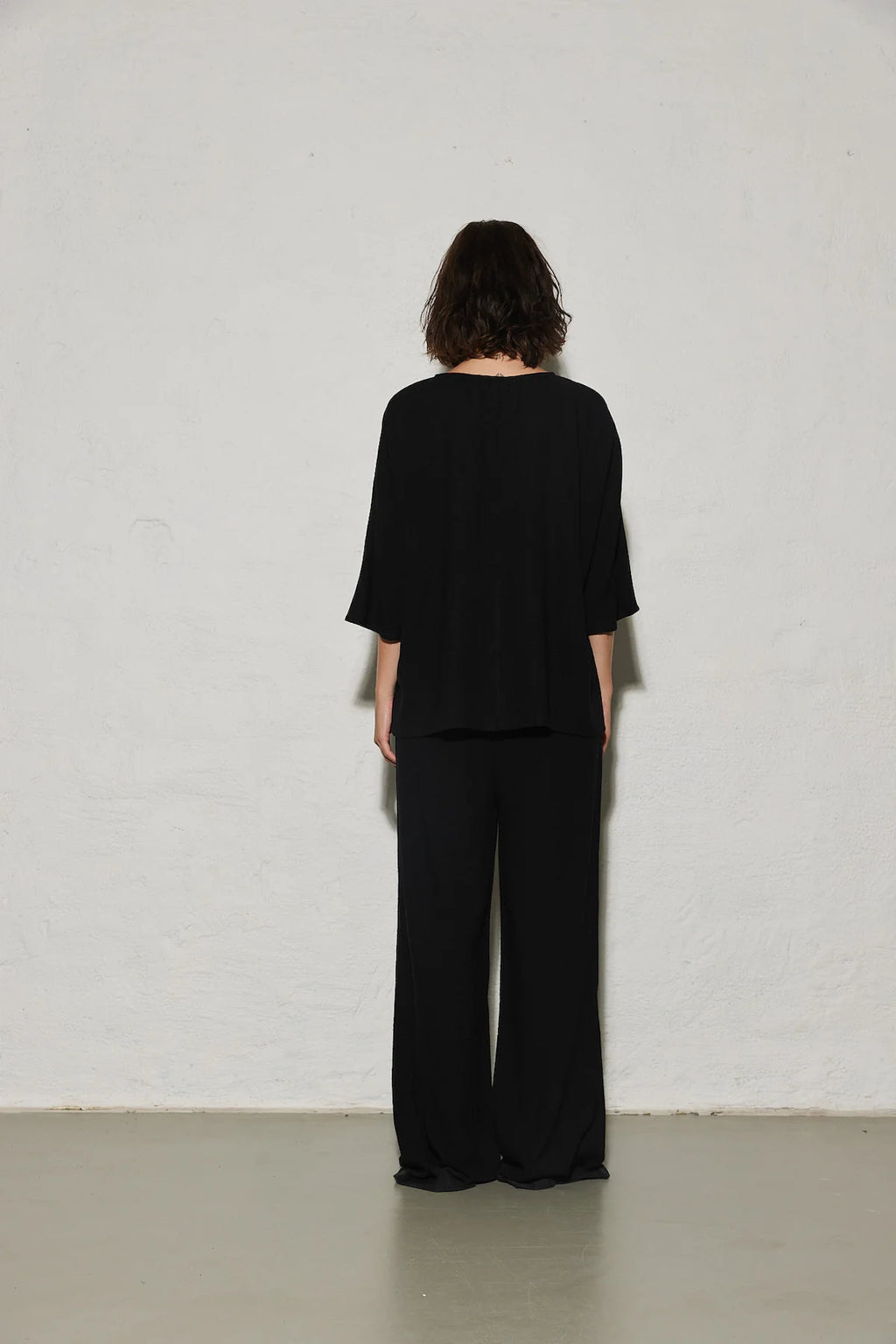 Envelope1976 Es Sortell Bat Sleeve T-Shirt