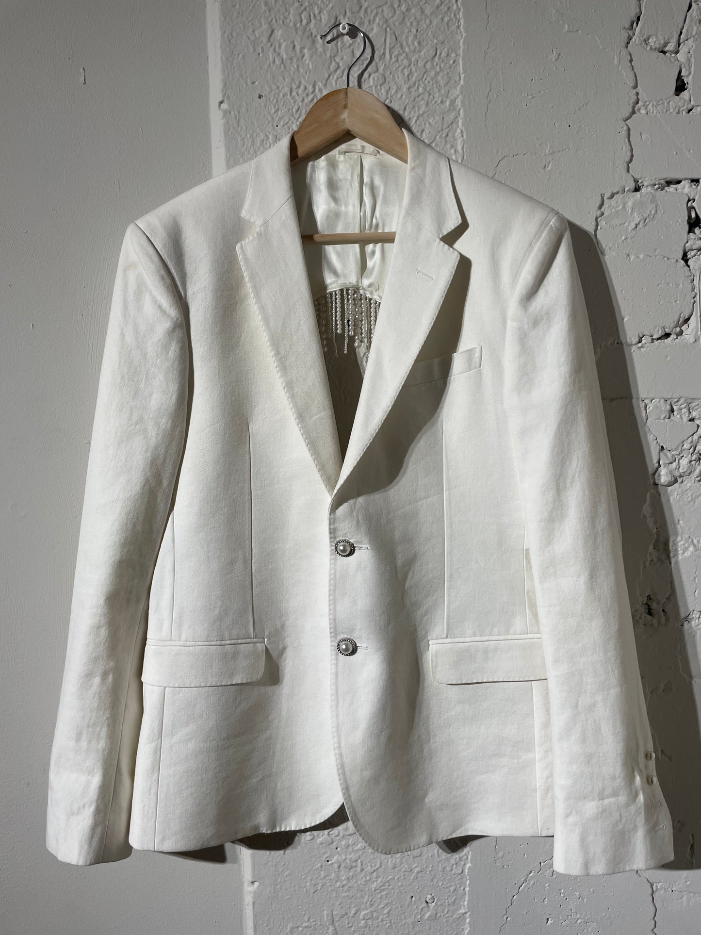 Redesigned jacket white