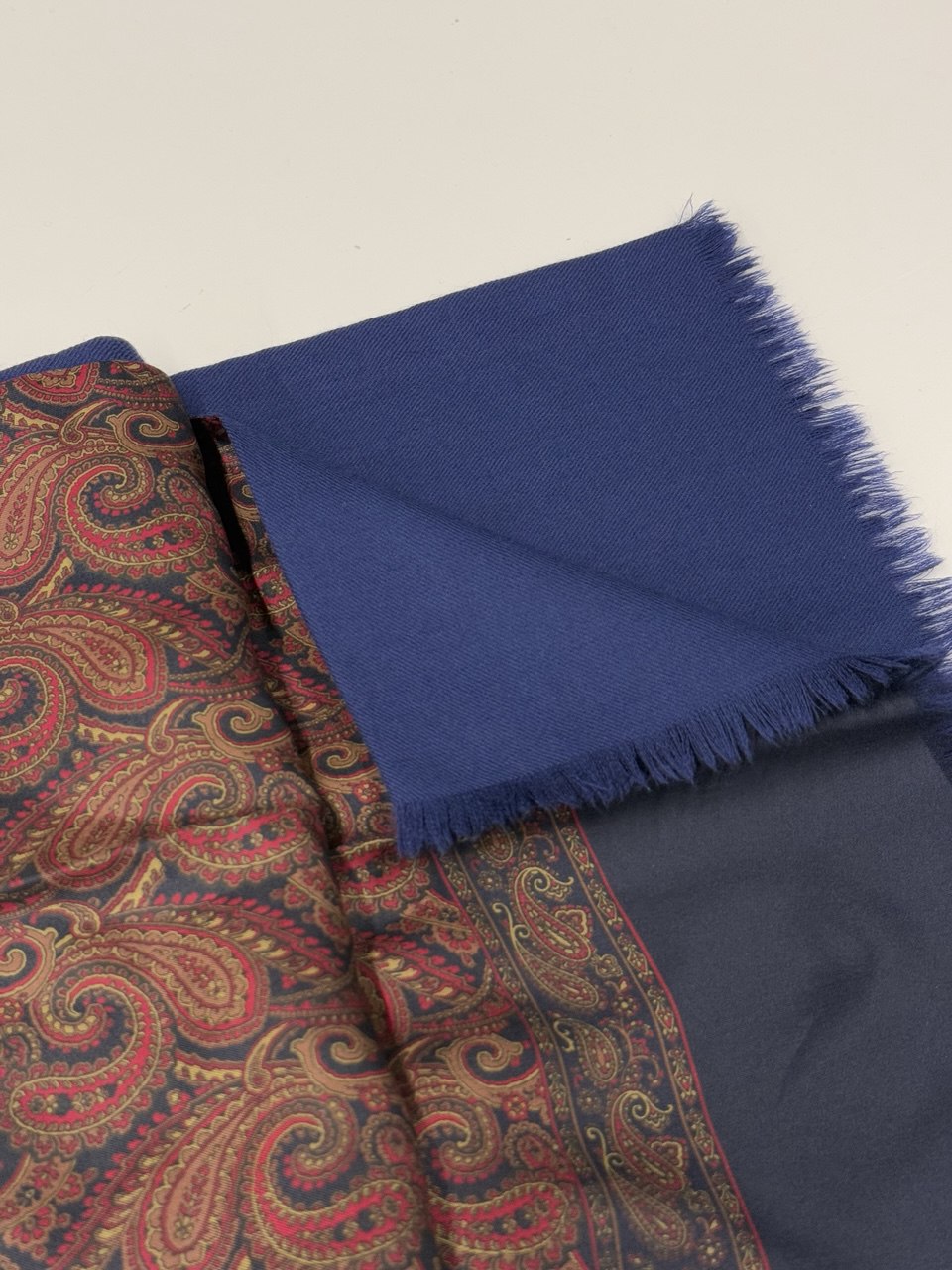 Luxurious silk&wool scarf