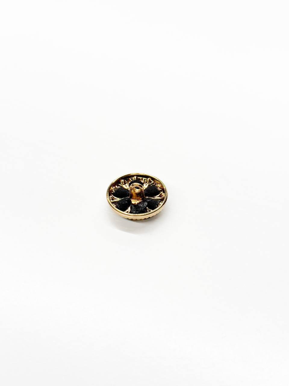 Velvet button black