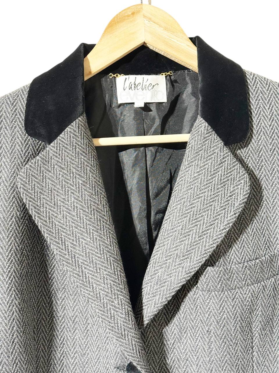 L’Atelier Vintage Herringbone Blazer