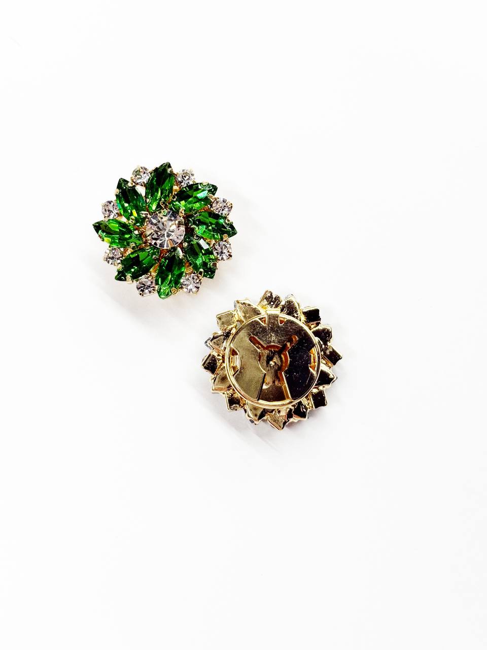 Samantha Button Cover – Light Sage Elegance