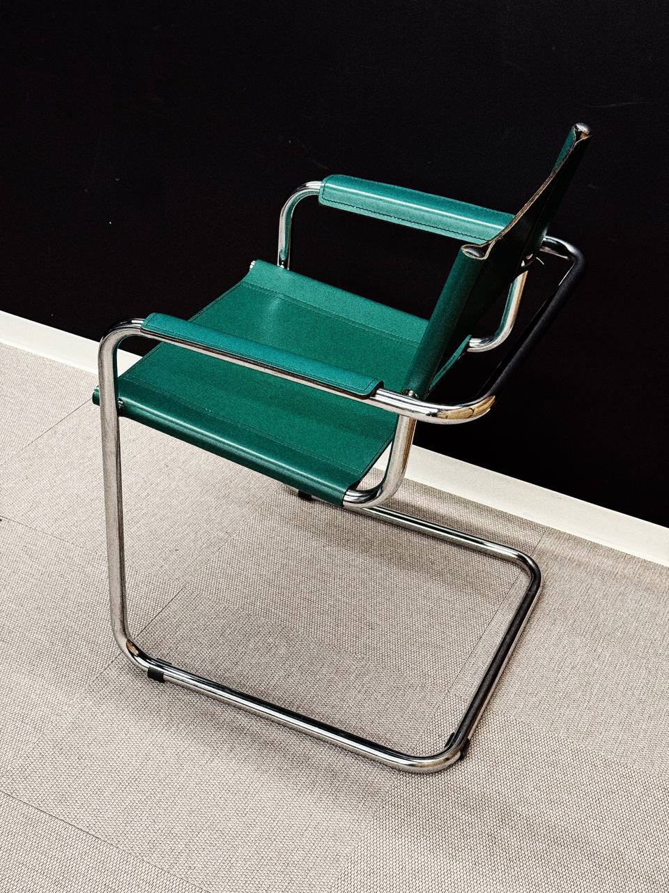 Mart Stam S34 Chair in Emerald Green Leather – Bauhaus Icon