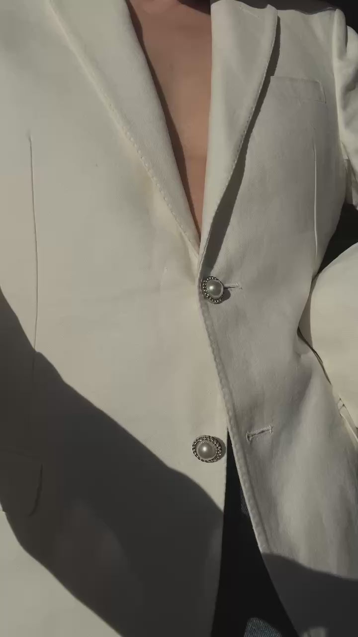 Redesigned jacket white